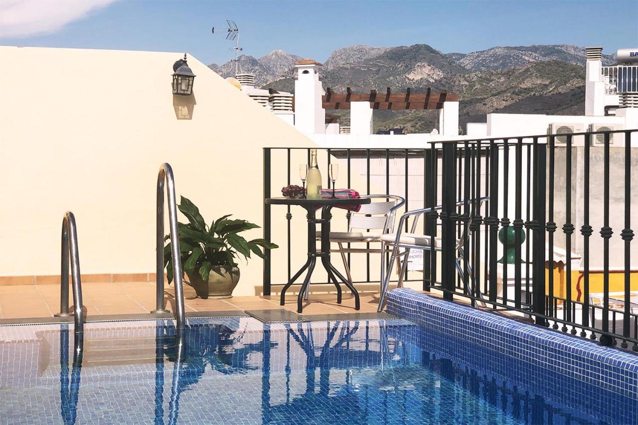 Apartamentos Nerjaluna Exterior photo